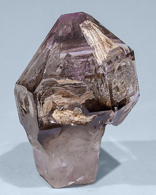 Scepter Quartz (variety amethyst / variety smoky). Rear