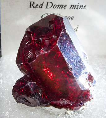 Cuprite. Close-up with side light