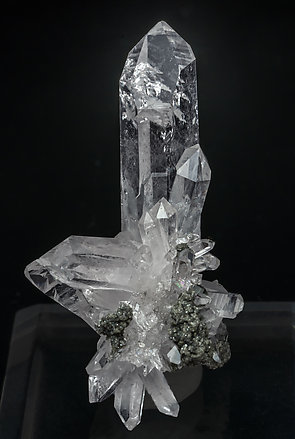 Quartz with Clinochlore.