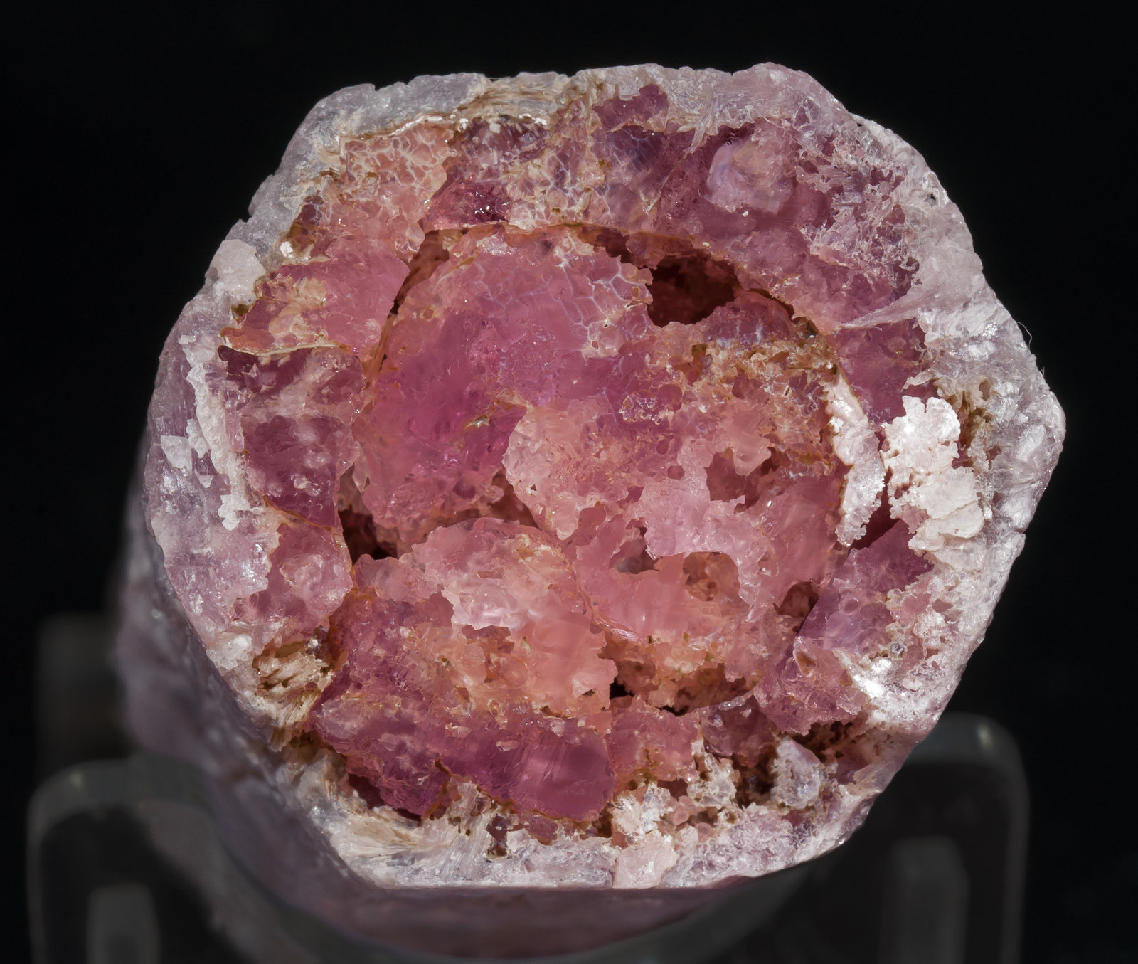 specimens/s_imagesAH6/Lepidolite-NG69AH6b.jpg