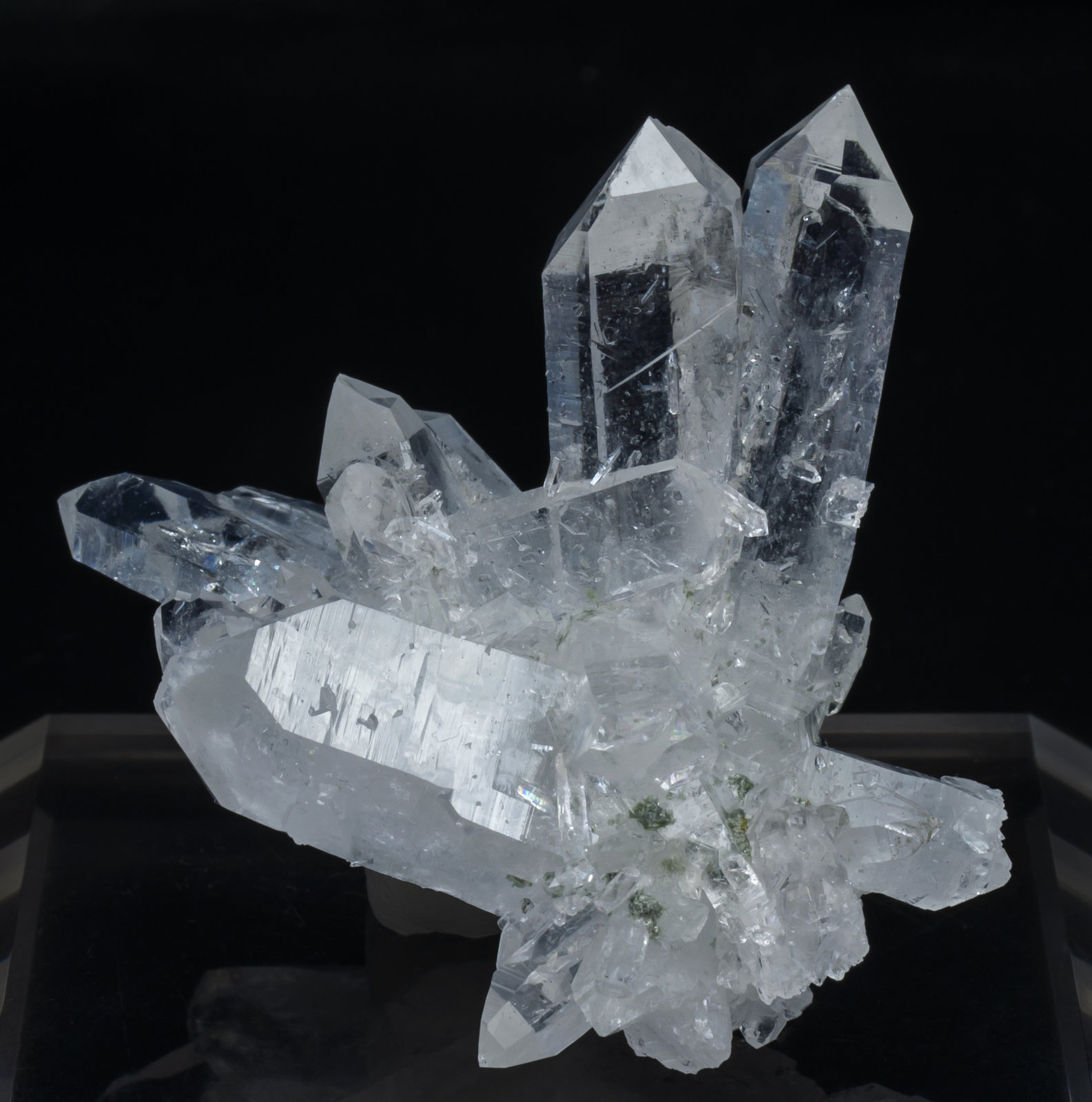 specimens/s_imagesAH6/Quartz-DG16AH6f.jpg