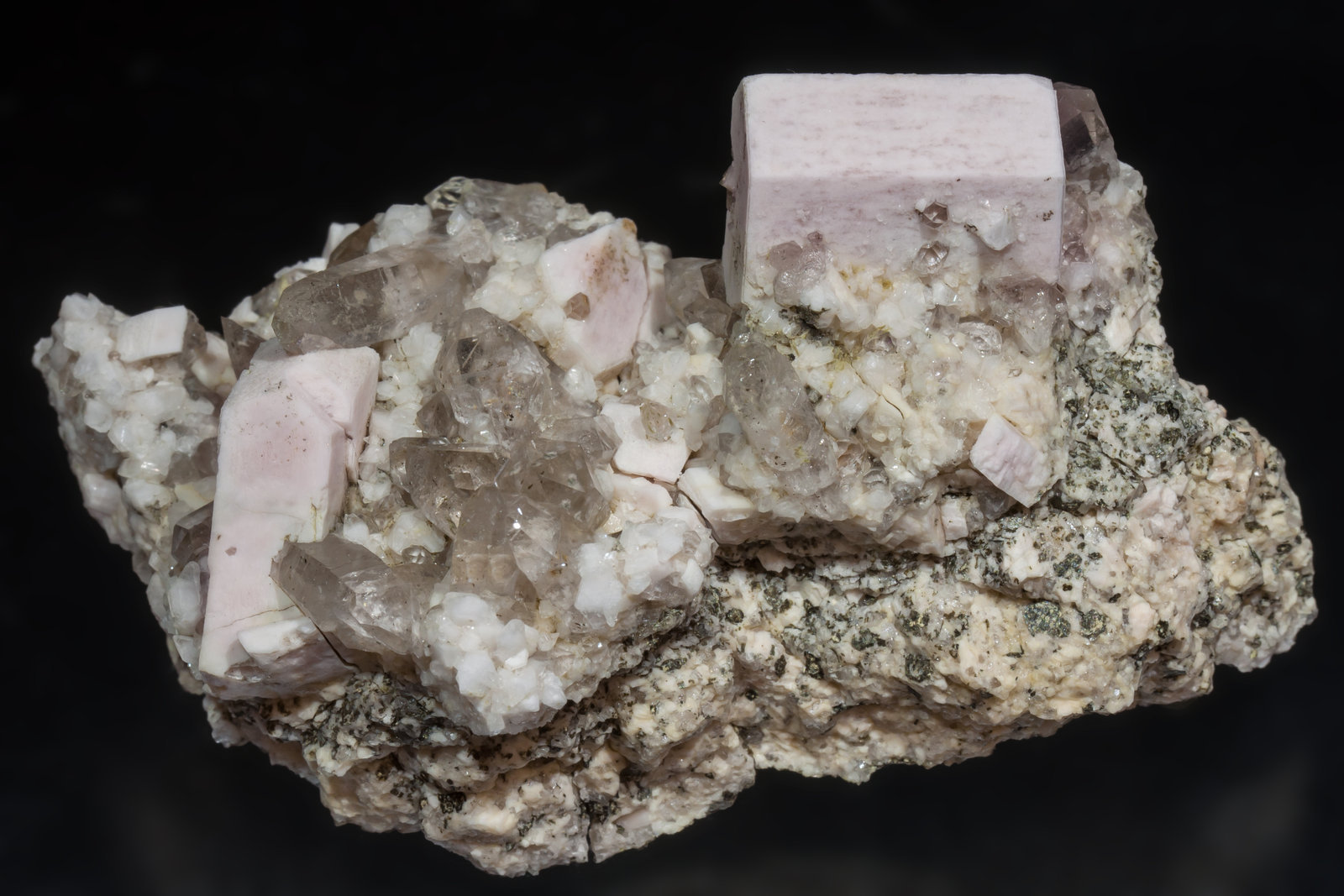 specimens/s_imagesAH7/Microcline-DG11AH7f.jpg