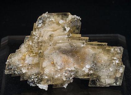 Baryte with Quartz and Pyrite. Front