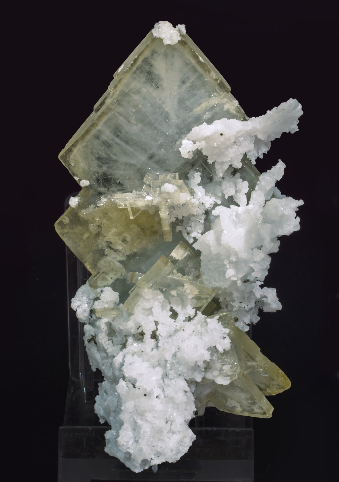 specimens/s_imagesAH8/Baryte-EE49AH8f.jpg