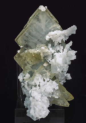 Baryte with Quartz and Pyrite.