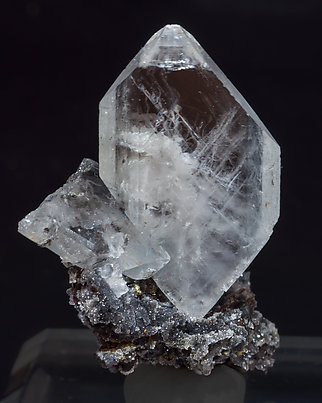 Baryte with Sphalerite and Quartz. Front