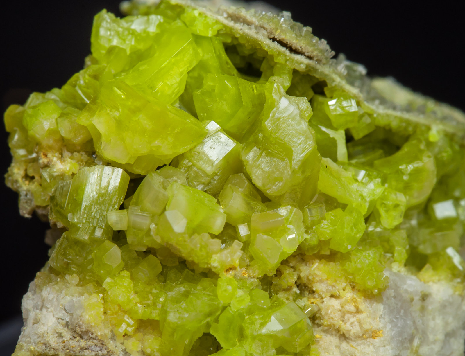 specimens/s_imagesAH9/Pyromorphite-ND14AH9d.jpg