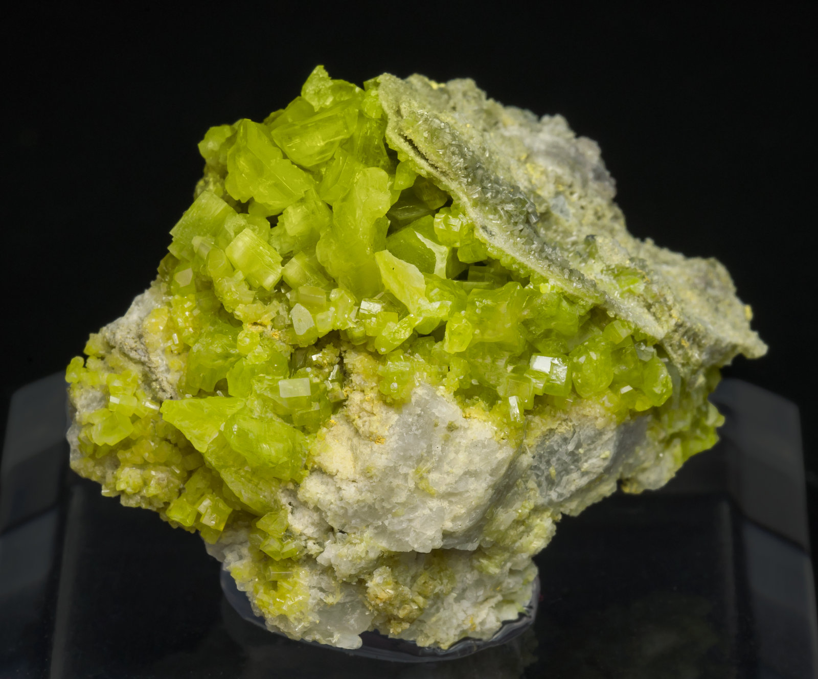 specimens/s_imagesAH9/Pyromorphite-ND14AH9f.jpg