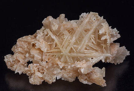 Twinned Cerussite. Front