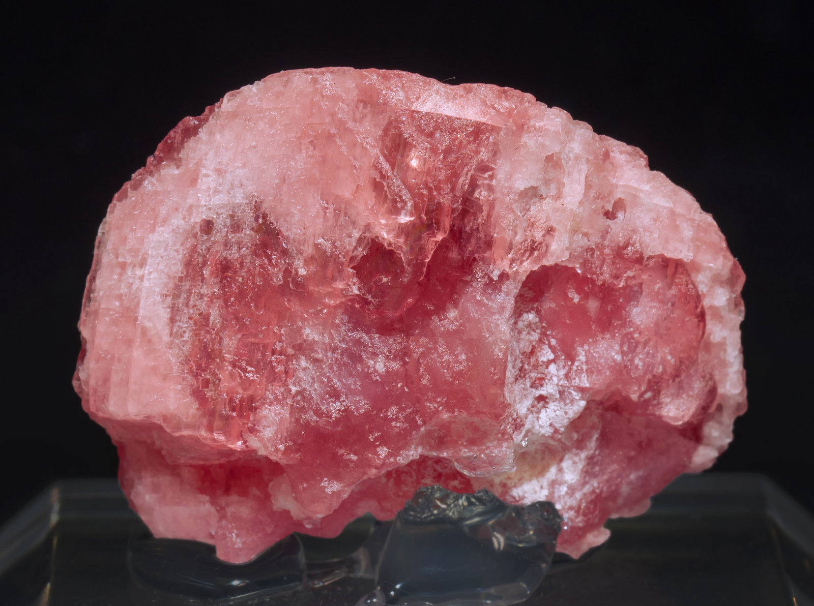 specimens/s_imagesAI0/Rhodochrosite-DF51AI0r.jpg