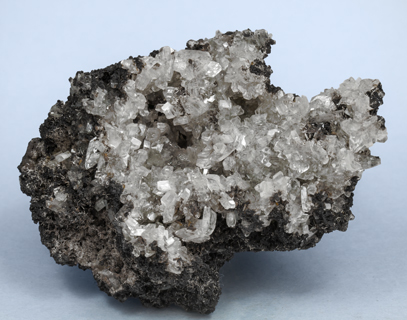 Tarbuttite with Parascholzite-Scholzite. Side