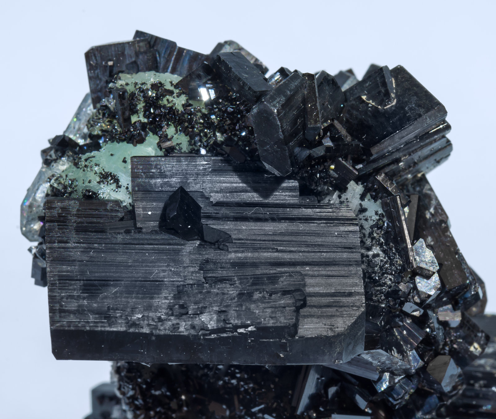 specimens/s_imagesAI3/Babingtonite-CB51AI3d.jpg