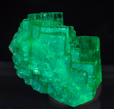Beryl (variety emerald). Side