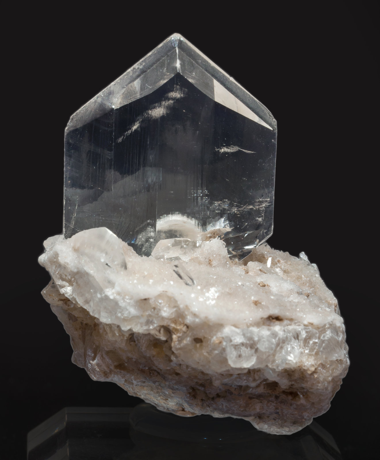 specimens/s_imagesAI3/Gypsum-ND6AI3r.jpg