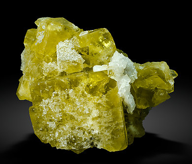 Fluorite with Baryte and Quartz. Photo: Joaquim Calln