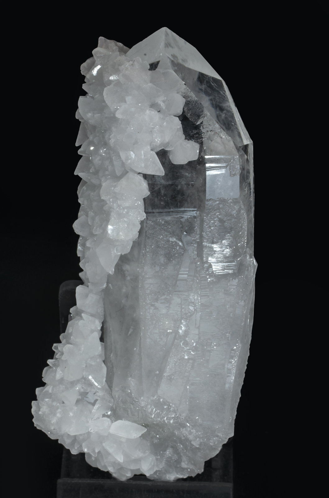 specimens/s_imagesAI4/Quartz-MA61AI4r.jpg