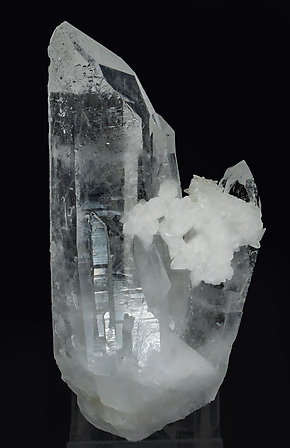 Quartz with Calcite. Rear