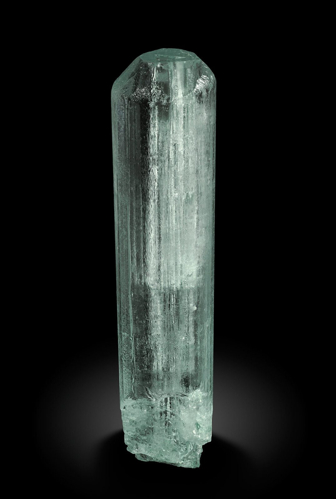 specimens/s_imagesAI6/Beryl_aquamarine-ME68AI6_DSC5149_r.jpg