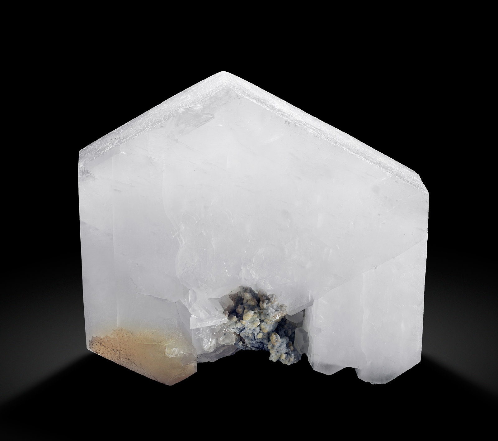 specimens/s_imagesAI6/Calcite-SA27AI6_4960_r.jpg