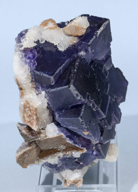 Fluorite with Quartz. Side