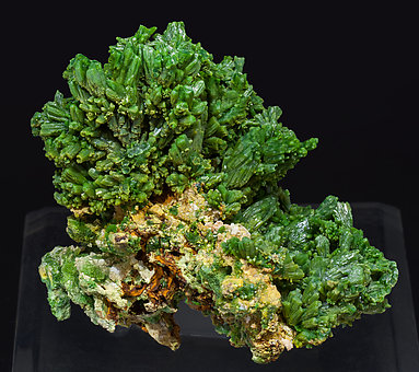 Pyromorphite. Front