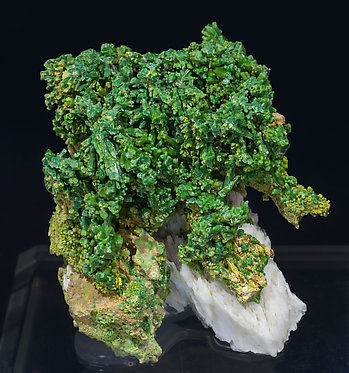 Pyromorphite with Baryte.