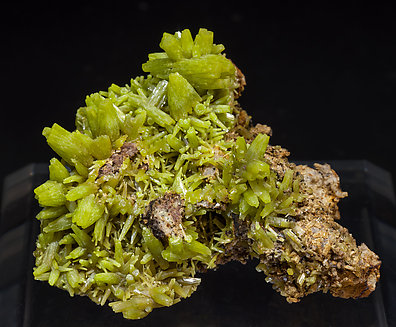 Pyromorphite. Front