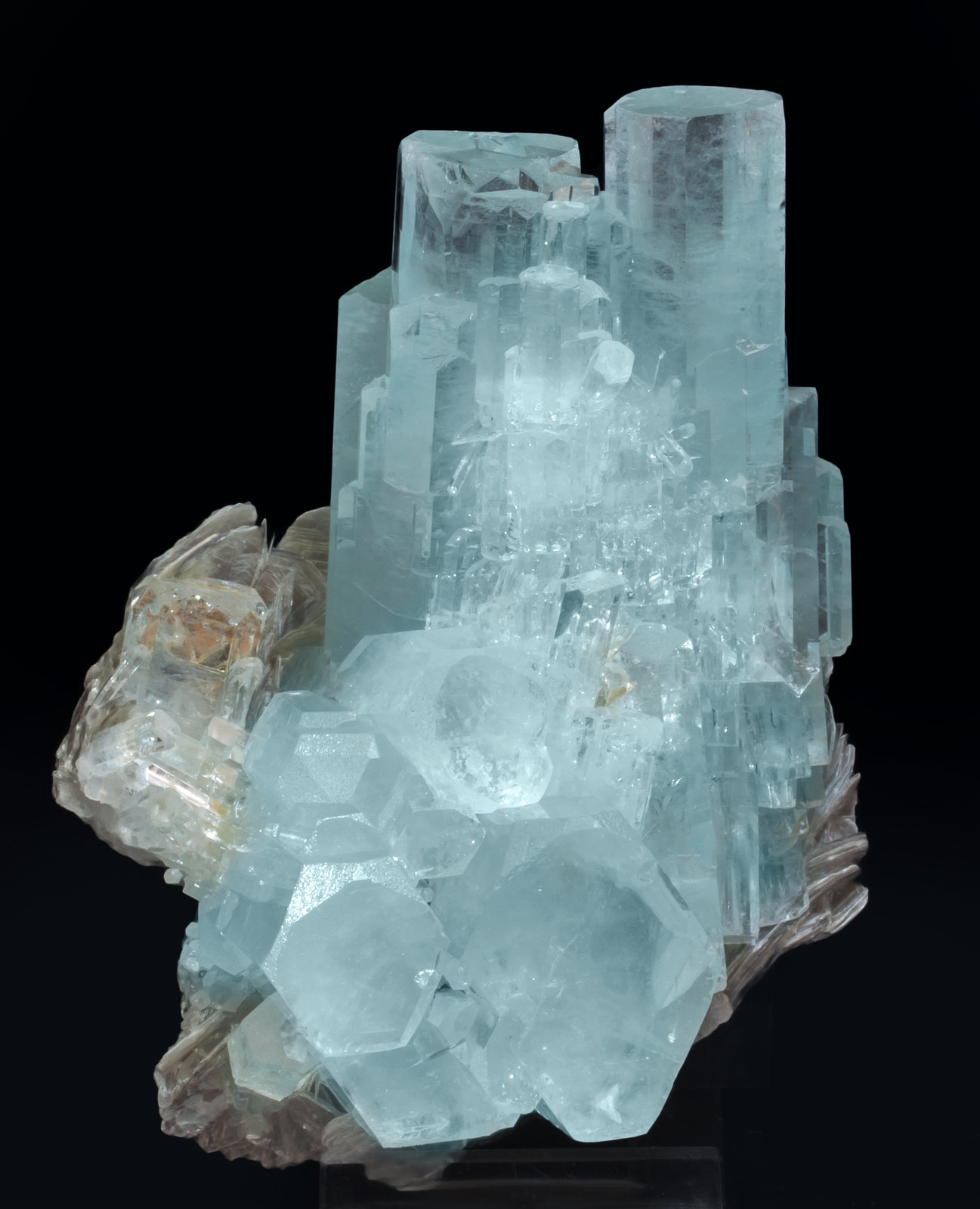 specimens/s_imagesAI8/Beryl_aquamarine-ET97AI8f.jpg