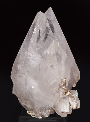 Calcite. Front