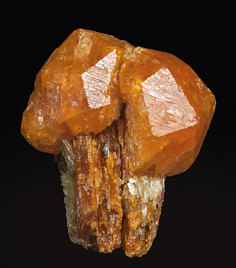 Spessartine with Kyanite and Muscovite. 