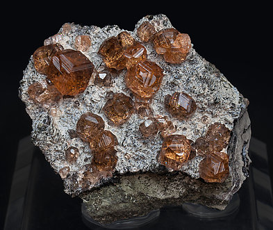 Grossular (variety hessonite) with Chlorite. 