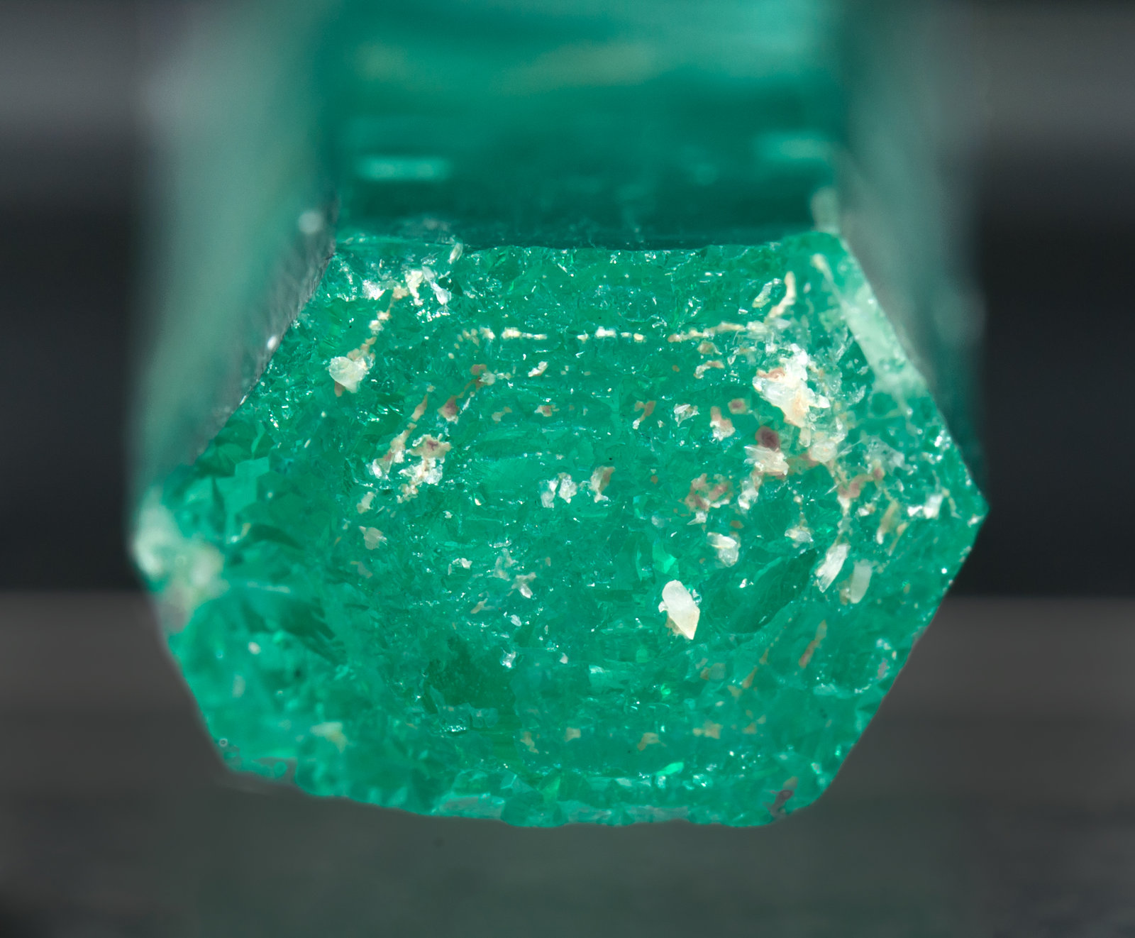 specimens/s_imagesAJ1/Beryl_emerald-MA87AJ1t.jpg