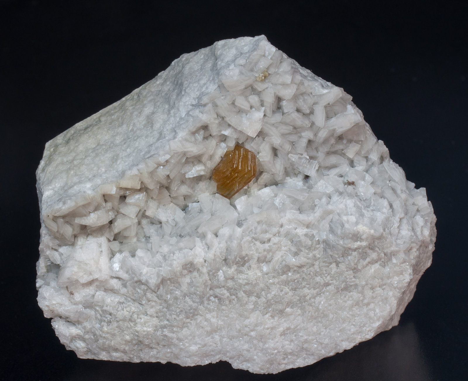 specimens/s_imagesAJ4/Hydroxylbastnasite-MH88AJ4f.jpg