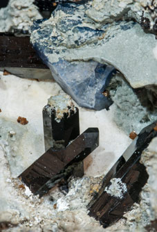 Joaquinite-(Ce) with Neptunite and Benitoite. 