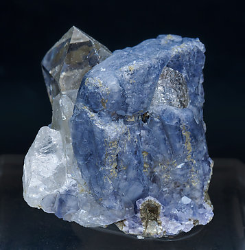 Fluorite with Ferberite, Quartz, Muscovite and Chlorite. Front