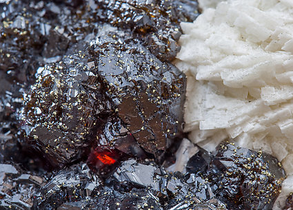 Sphalerite with Dolomite and Chalcopyrite. 