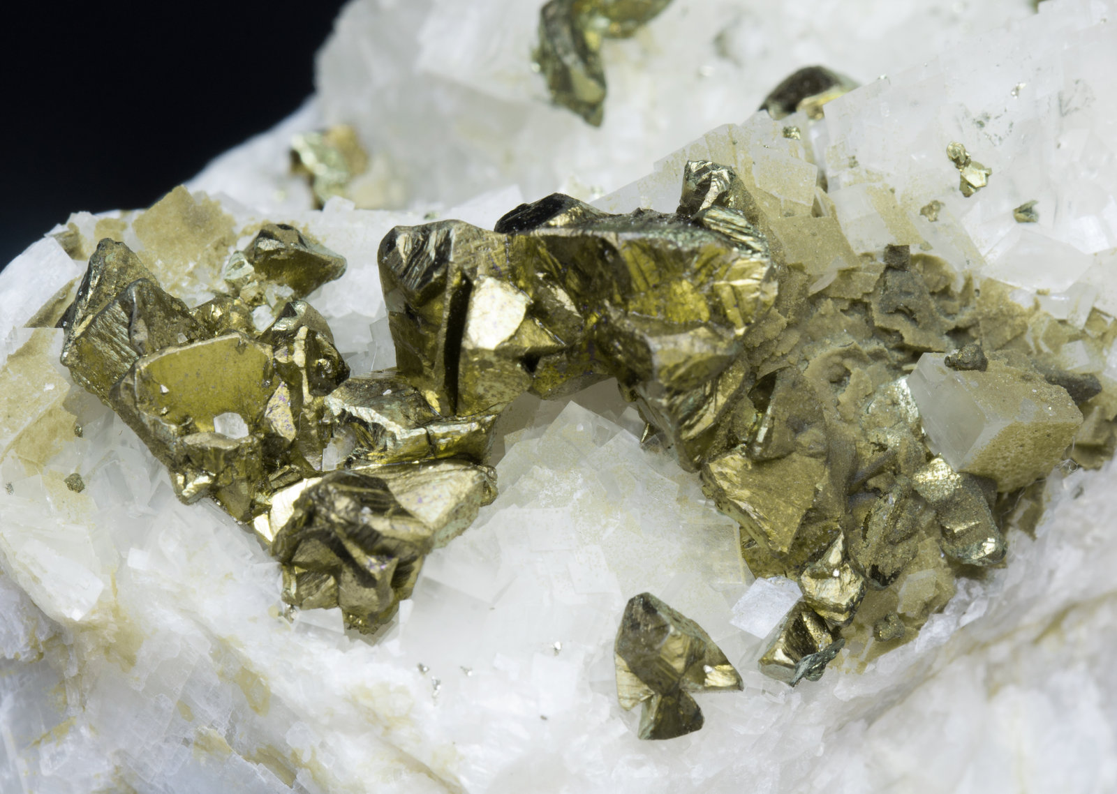 specimens/s_imagesAJ7/Chalcopyrite-NF76AJ7d.jpg