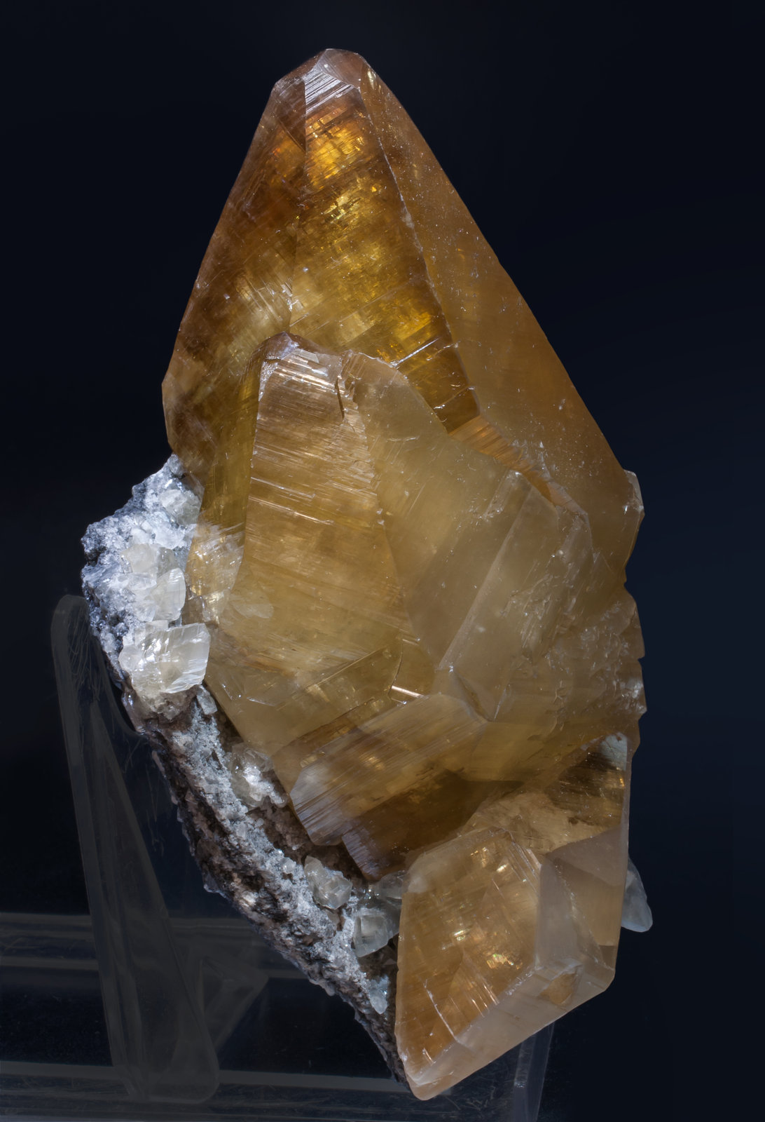 specimens/s_imagesAJ8/Calcite-EB50AJ8s.jpg