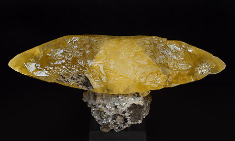Doubly terminated Calcite with Dolomite, Sphalerite and Pyrite. Rear