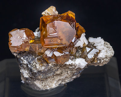 Sphalerite with Dolomite. Front