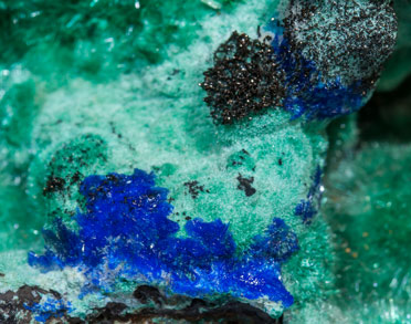 Murdochite with Brochantite, Linarite and Goethite. 