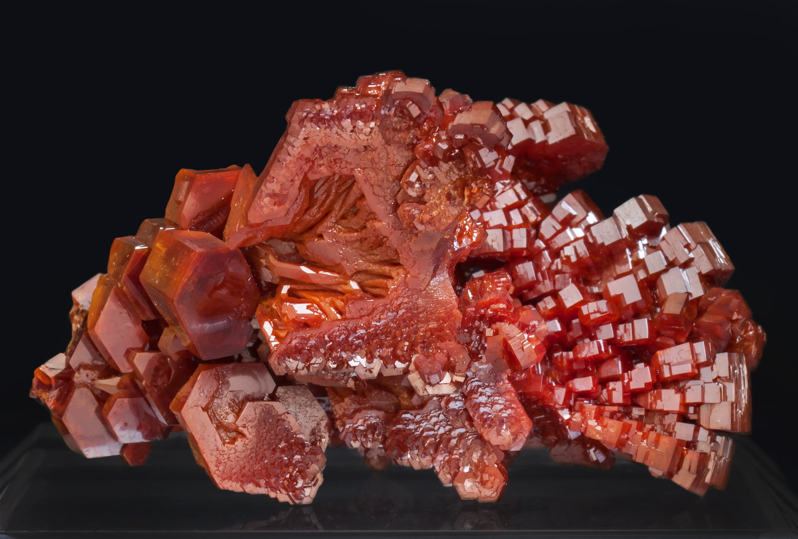 specimens/s_imagesAJ9/Vanadinite-EF73AJ9f.jpg