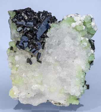 Babingtonite with Quartz, Prehnite and Analcime.