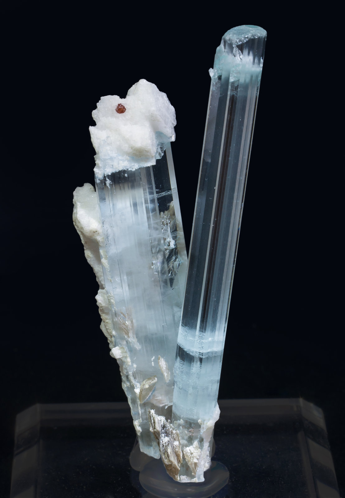 specimens/s_imagesAK0/Beryl_aquamarine-LL93AK0f.jpg