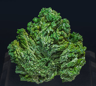 Pyromorphite. Front