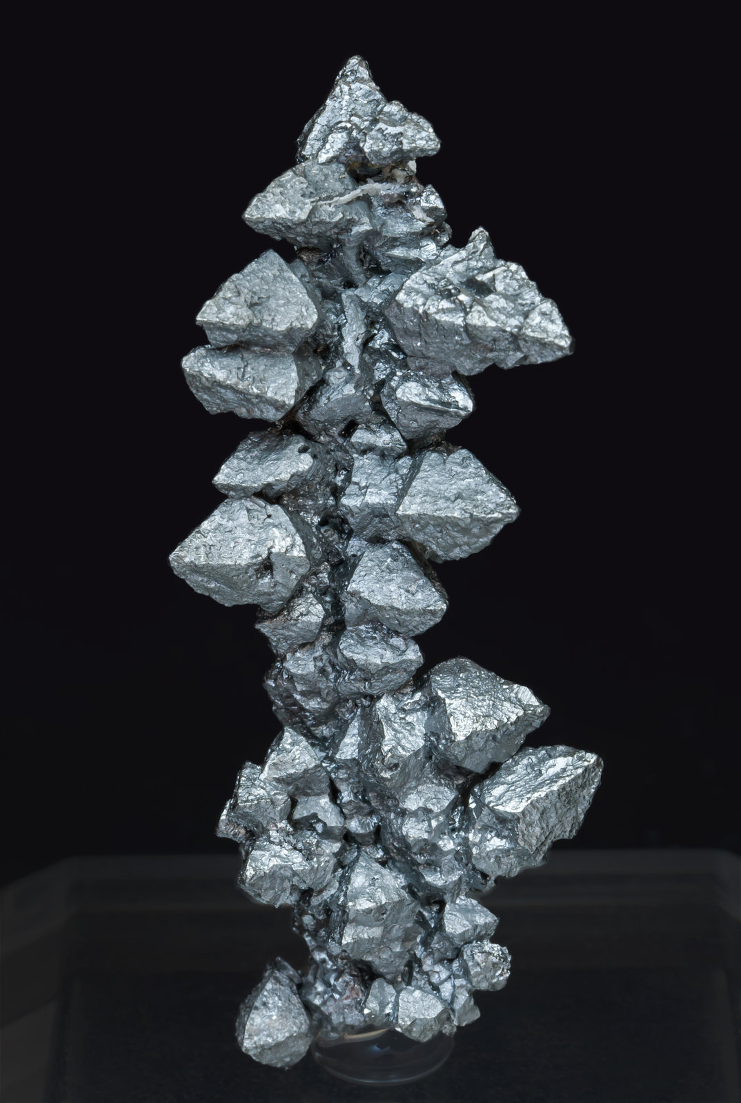 specimens/s_imagesAK1/Acanthite-EK90AK1f.jpg