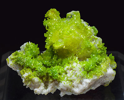 Pyromorphite with Quartz and Baryte.