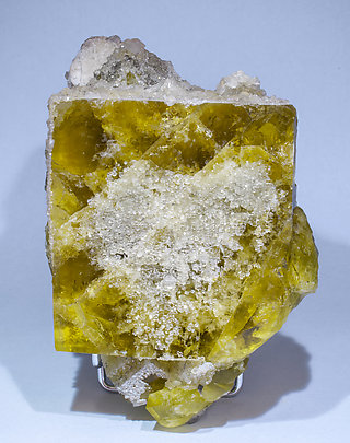 Fluorite with Quartz. Front