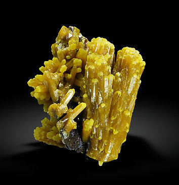 Pyromorphite with Baryte. 