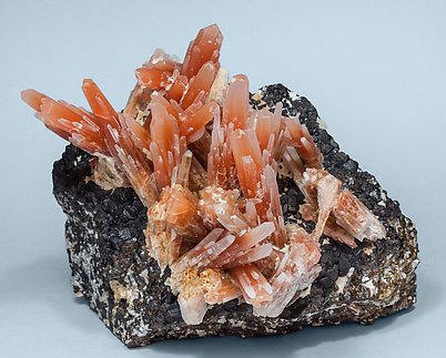 Quartz (variety red quartz) with Magnetite. Side